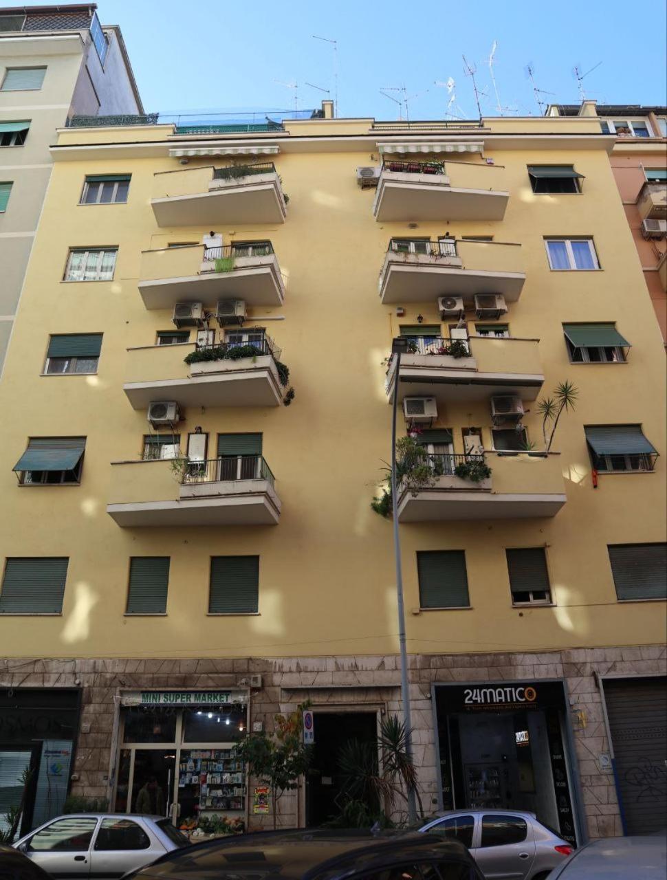 Appartamento Sara's - Modern Near Metro, Perfect For Families And Groups In Roma