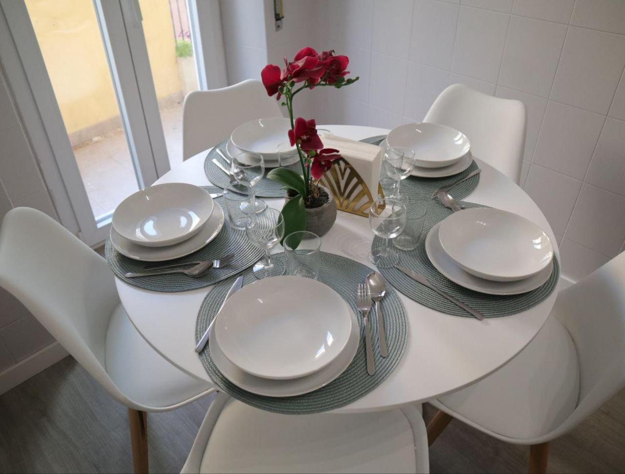 Appartamento Sara's - Modern Near Metro, Perfect For Families And Groups In *
