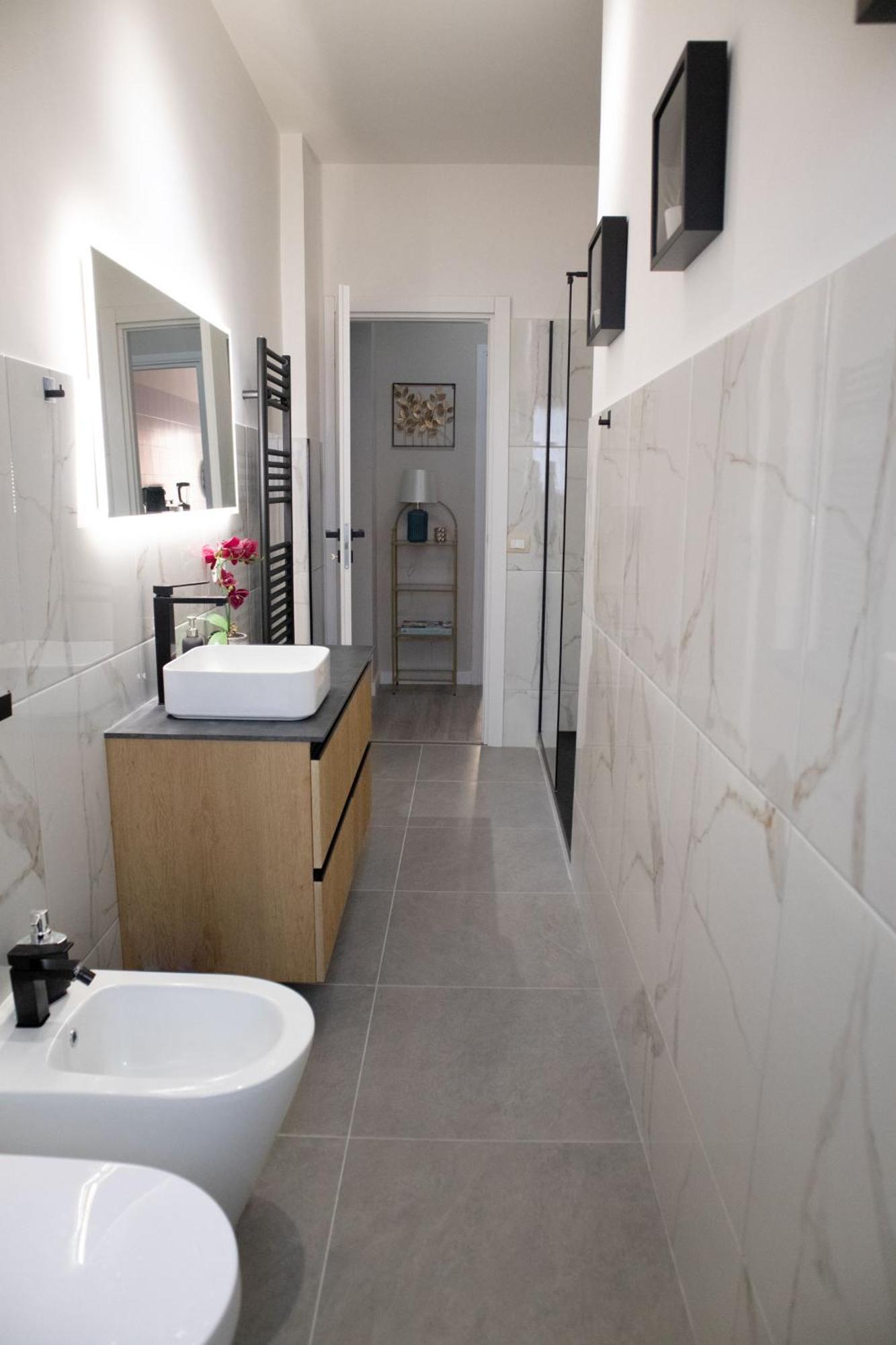 Sara's - Modern Near Metro, Perfect For Families And Groups In Appartamento