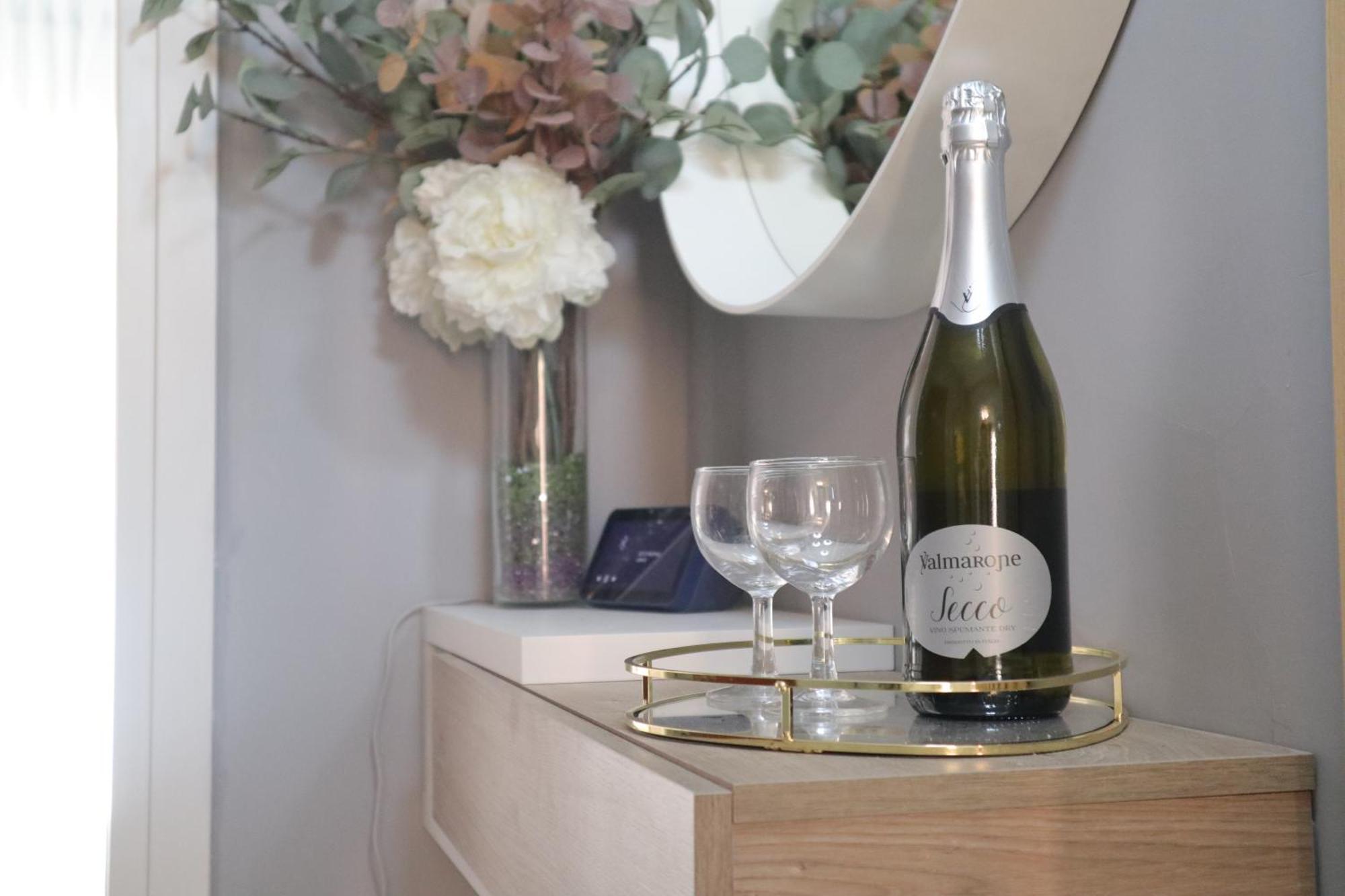 Appartamento Sara's - Modern Near Metro, Perfect For Families And Groups In Roma