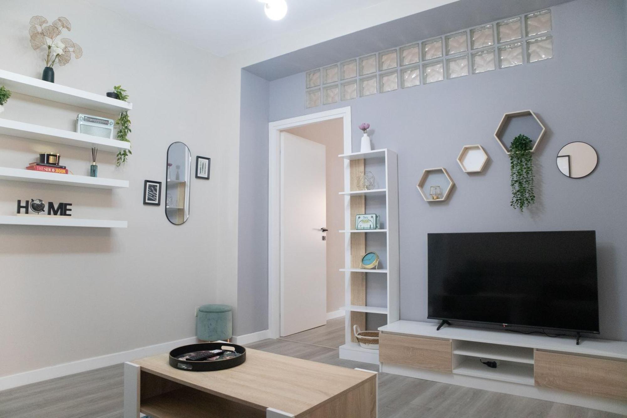 Appartamento Sara's - Modern Near Metro, Perfect For Families And Groups In Roma